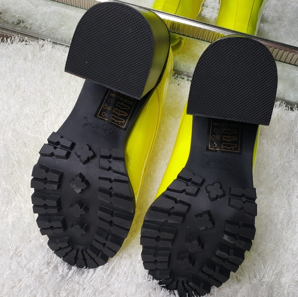Quipid Neon Yellow Combat Heel - Picture 3 of 5